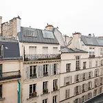 Design Studio With Mezzanine In Montmartre